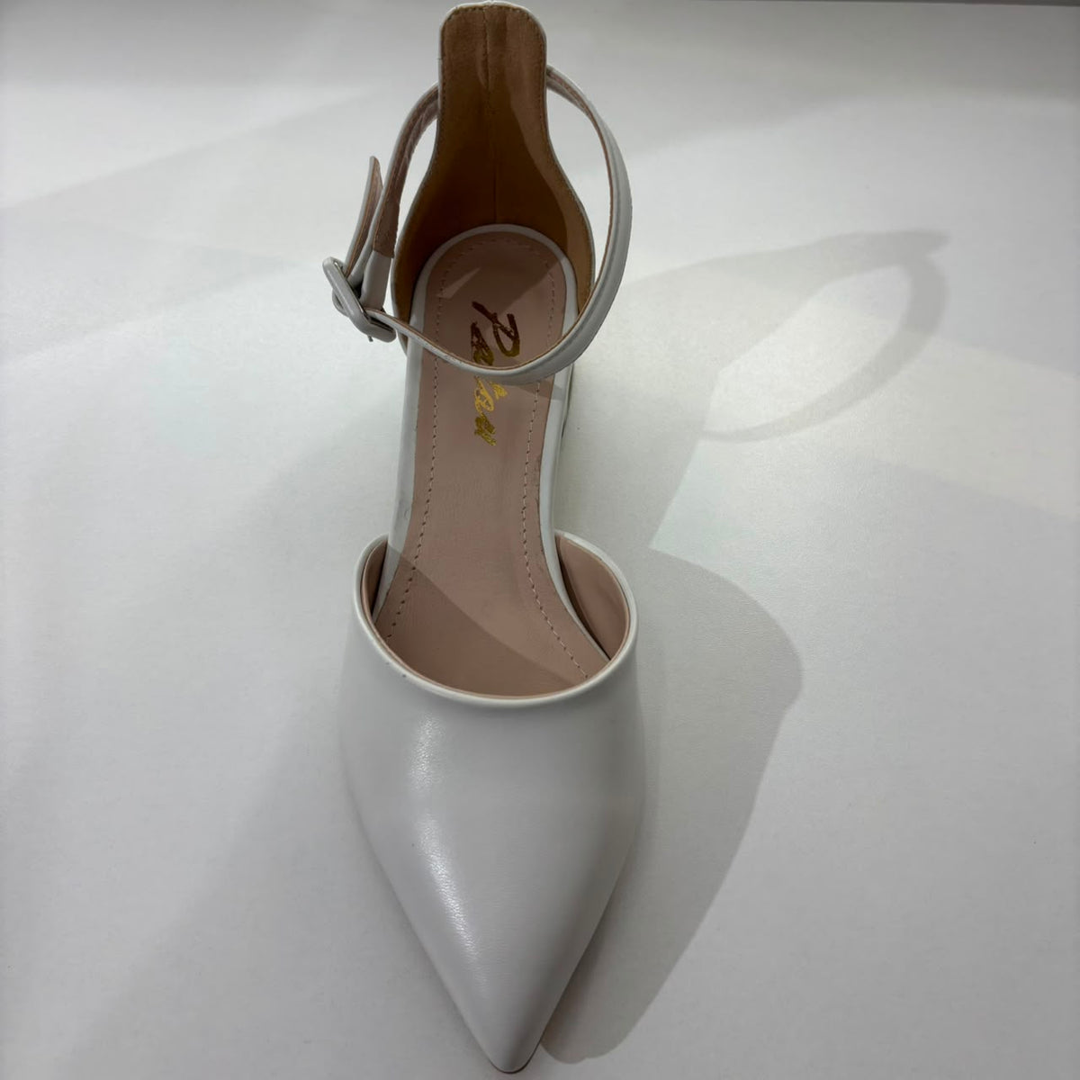 Elegant Pointed-Toe Slingback Pumps