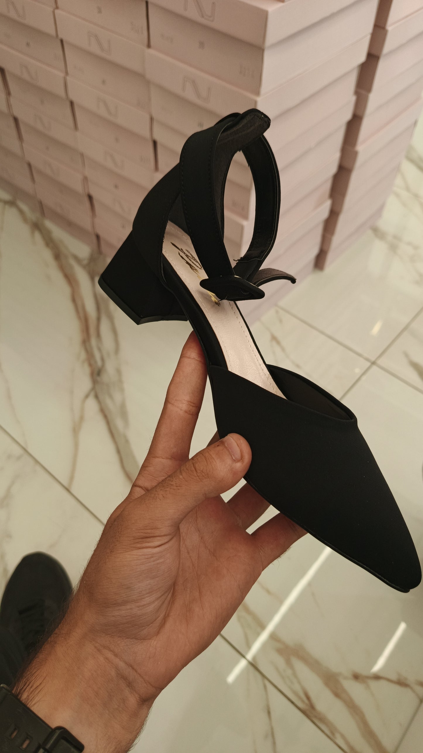Elegant Pointed-Toe Slingback Pumps
