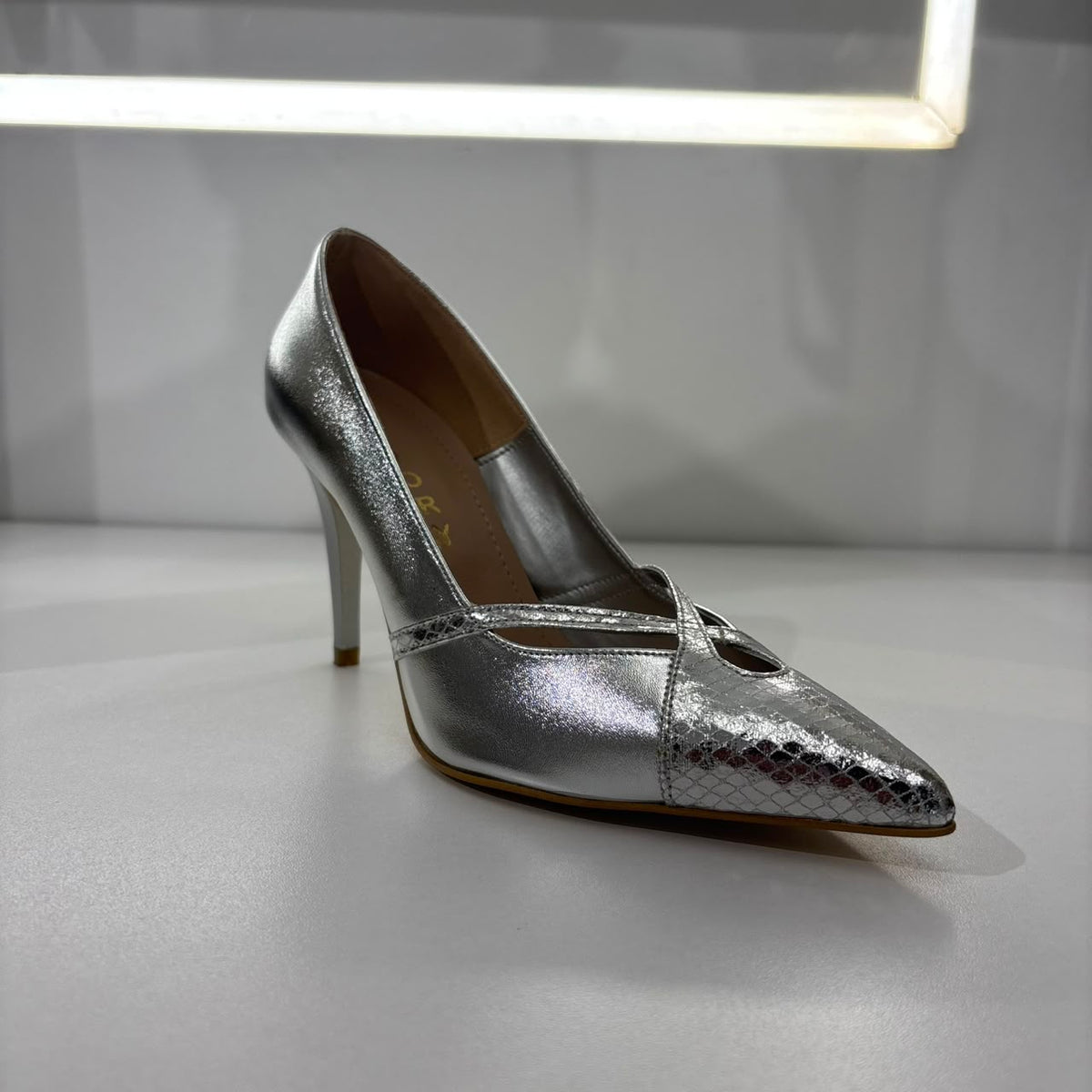 Metallic Cross Strap Pump