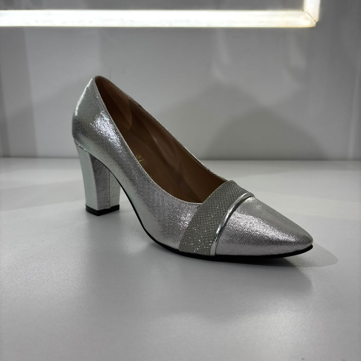 Metallic Pointed-Toe Block Heel