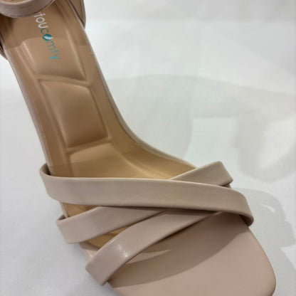 Twisted Strap Heel