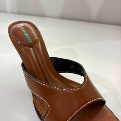 Sleek Mule Heel