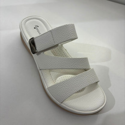 The Adjustable Triple-Strap Comfort Slide