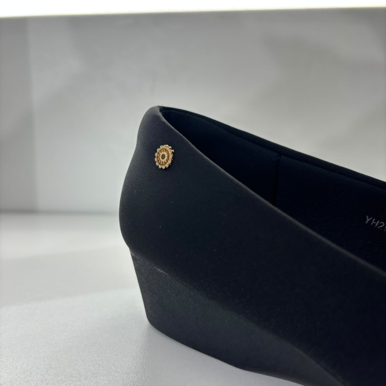 Elegant Ease Wedge